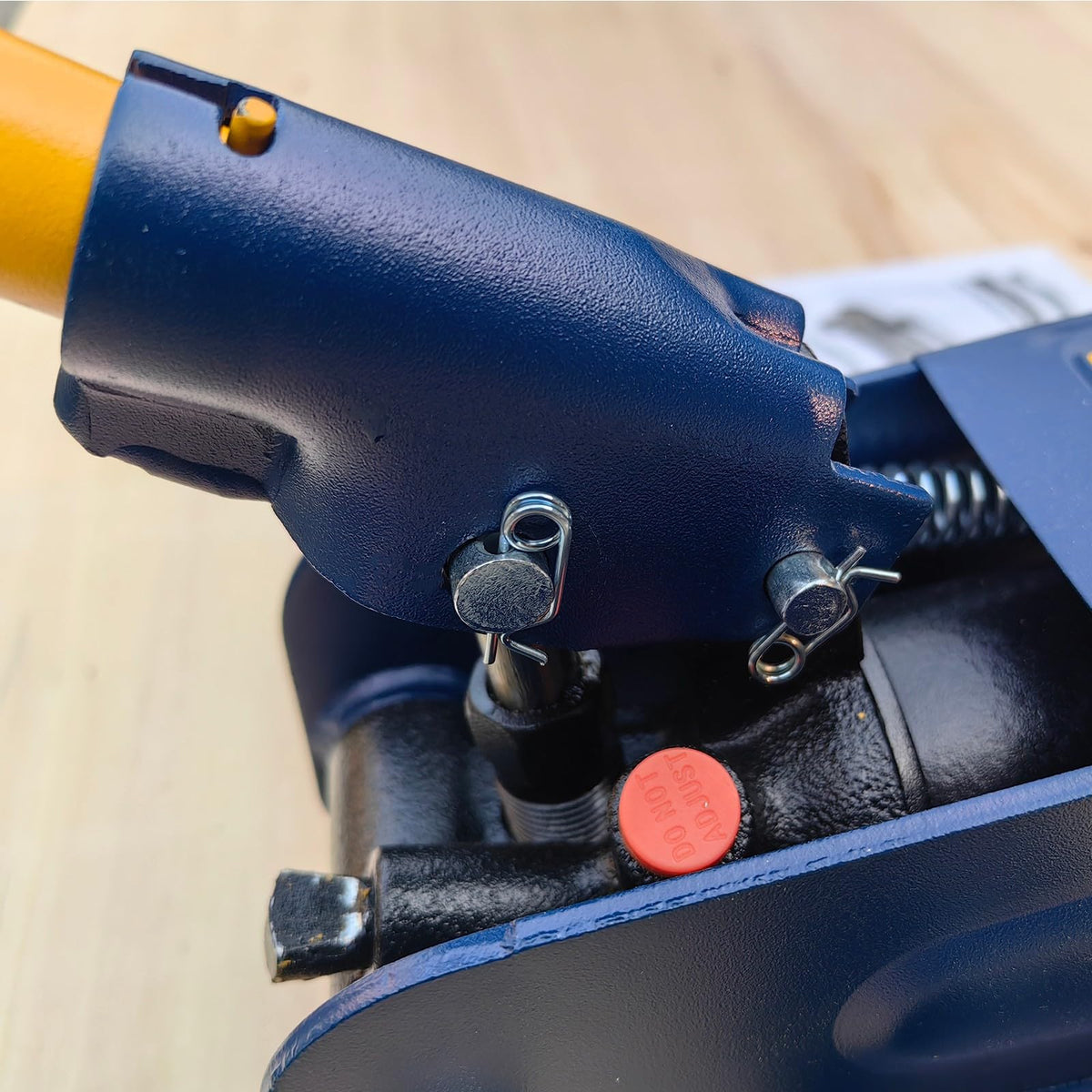 2 Ton Low Profile Hydraulic Floor Jack, 4000 lbs Capacity Steel Trolley Jack, Blue V330
