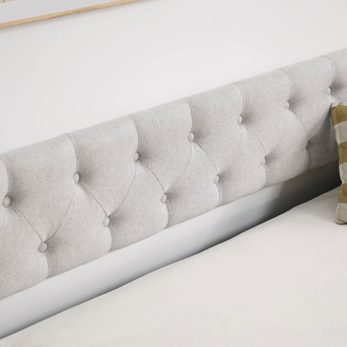 Upholstered Button Tufted Twin Size Daybed with Trundle I9240